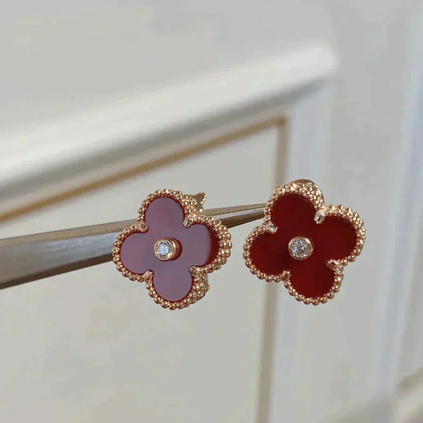 ˇGilded EraˇCLOVER MEDIUM 1 MOTIFS CARNELIAN  DIAMOND earrings