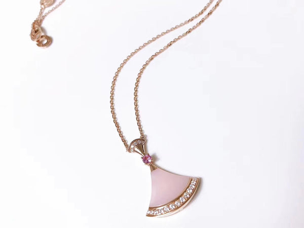 ˇGilded EraˇDREAM NECKLACE PINK MOP DIAMOND