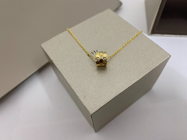 ˇGilded EraˇBEE LOVE DIAMOND NECKLACE