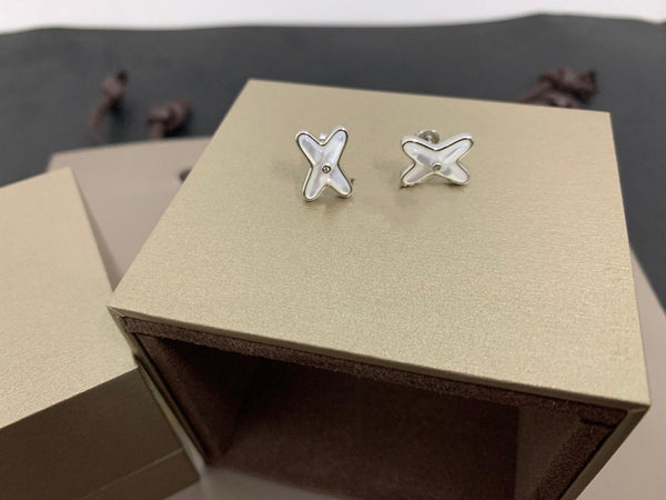 ˇGilded EraˇJEUX DE WHITE MOP SILVER DIAMOND EARRINGS