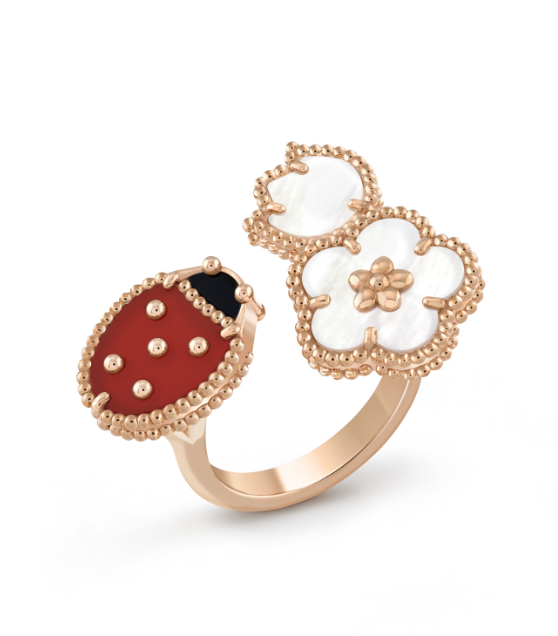 ˇGilded EraˇLUCKY 3 MOTIF ROSE GOLD RING