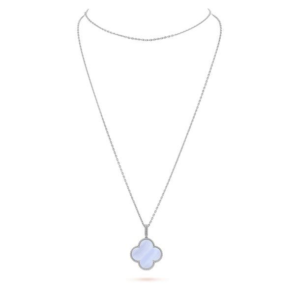 ˇGilded EraˇCLOVER SILVER CHALCEDONY BIG CLOVER NECKLACE