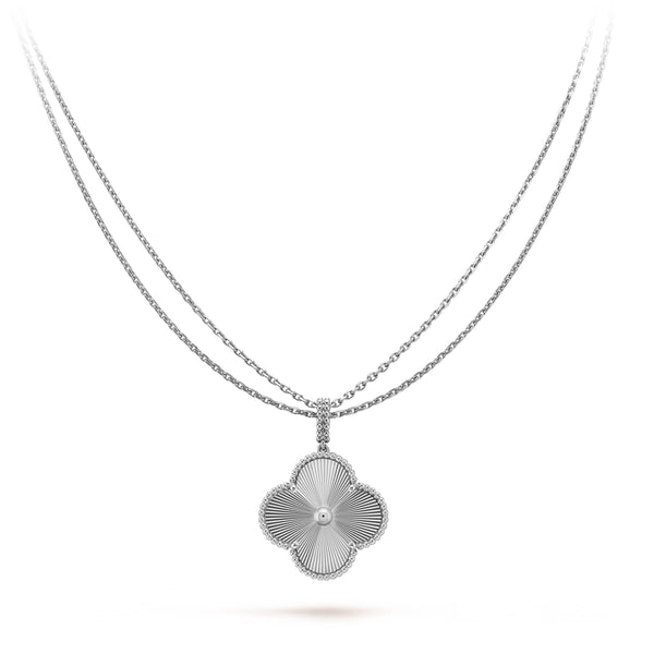 ˇGilded EraˇCLOVER 25MM SILVER BIG CLOVER NECKLACE